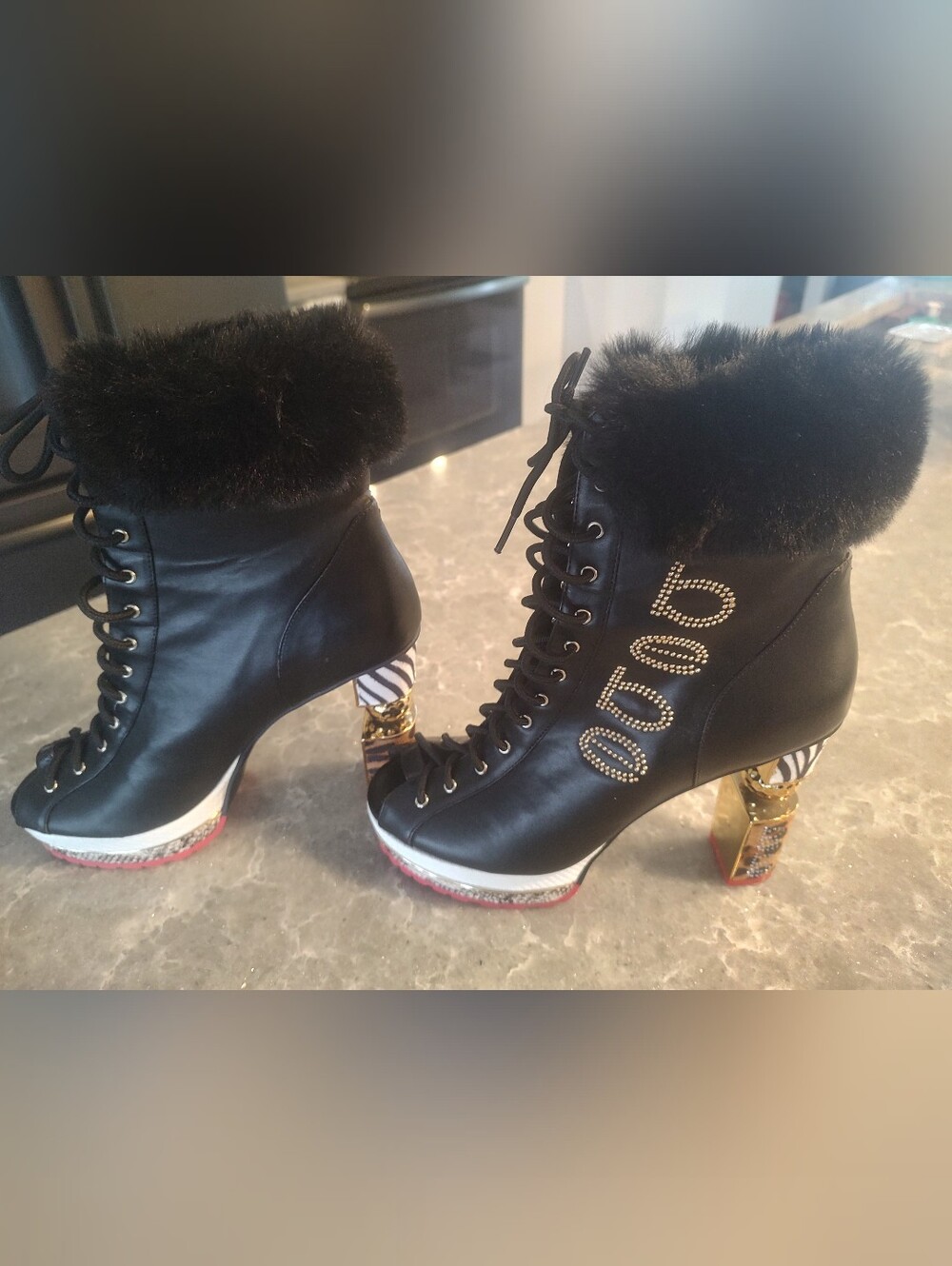 Bebe Women's Capitol Platform Ankle Boots Like New 8.5